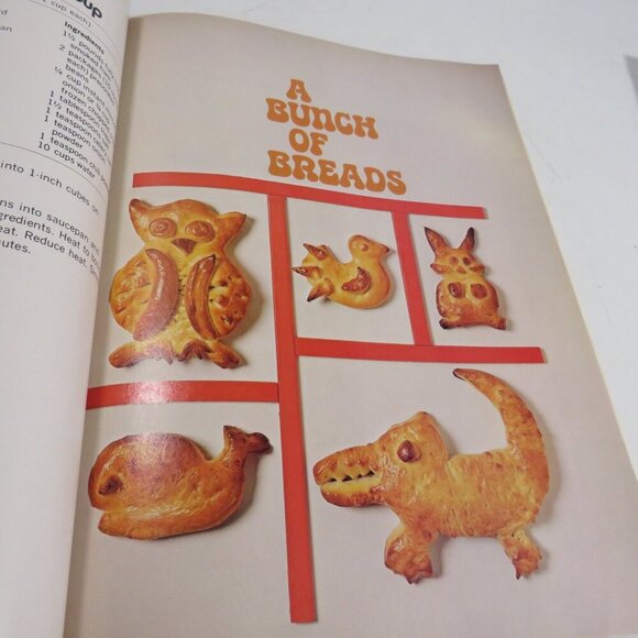 Betty Crocker's Cookbook for Boys & Girls 70s - Picture 7 of 16